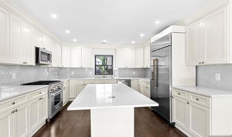 309 Clinton Ave, Bergenfield, NJ 07621