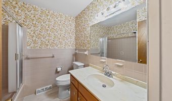 25 MEADOW GLEN Dr, Dover, DE 19901