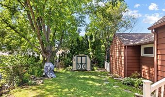 300 W 3RD Ave, Barrington, NJ 08007