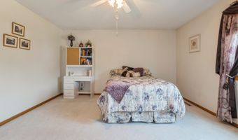 609 4th Ave NW, Altoona, IA 50009