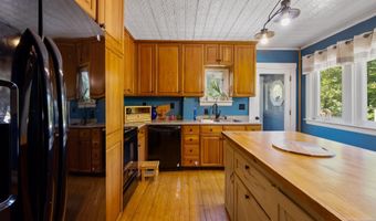788 Union St, Bangor, ME 04401