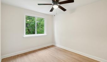 141 LYNHAVEN Dr, Alexandria, VA 22305
