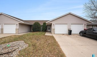 410 N 9th Ave, Brandon, SD 57005