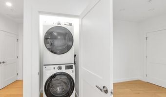256 Dorchester St 402, Boston, MA 02127