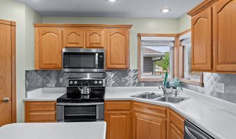 1629 Ashwood Dr, Altoona, IA 50009