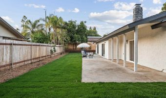 3226 Summit Dr, Escondido, CA 92025