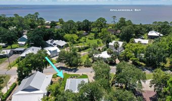 225 Ave D, Apalachicola, FL 32320