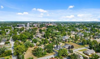 210 NW G St, Bentonville, AR 72712