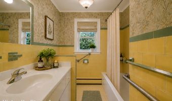 30 Maple Row, Bethel, CT 06801