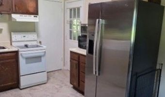 5 LakeView Dr S, Alloway, NJ 07419