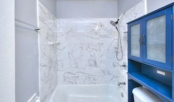 50 Greenhouse Rd 17A, Bridgeport, CT 06606