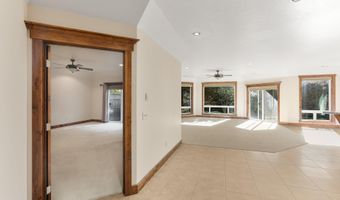 219 Schooner Bay Dr, Brookings, OR 97415