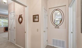 15 BREEZE Ter, Barnegat, NJ 08005