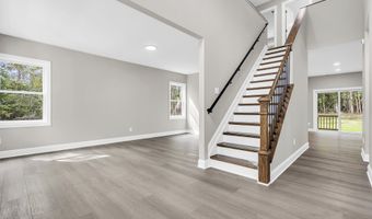 70 Seurat St, Barnegat, NJ 08005