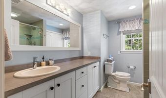 123 Terrace Ave, Cumberland, RI 02864