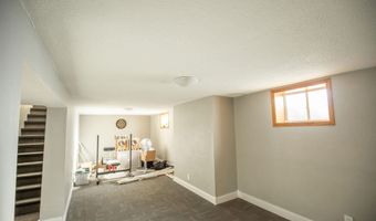 2317 E Spruce St, Algona, IA 50511