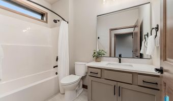 414 N Almond Ave, Brandon, SD 57005
