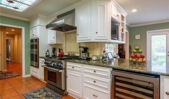 1821 Clare Dr, Alice, TX 78332