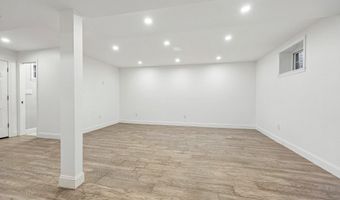 5001 W CEDAR Ln, Bethesda, MD 20814