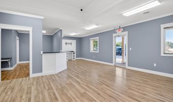 515 E Main St, Anna, OH 45302