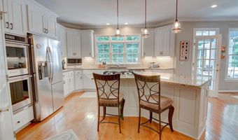 5344 Chaversham Ln, Peachtree Corners, GA 30092