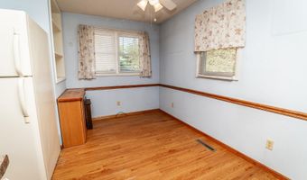 105 S Dubuque St, Albion, IA 50005