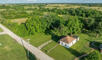 706 E 4th St, Altamont, MO 64620