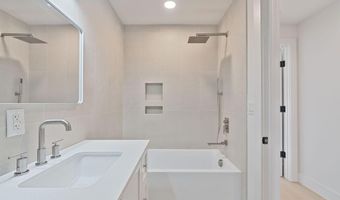 1 Railroad Ave B6, Avon By The Sea, NJ 07717