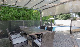 108 Bonnie Dr, Middletown, NJ 07748