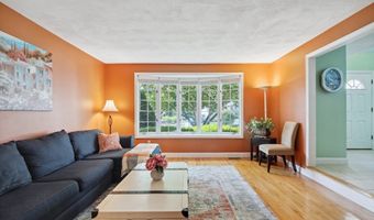 35 Michael Way, Andover, MA 01810