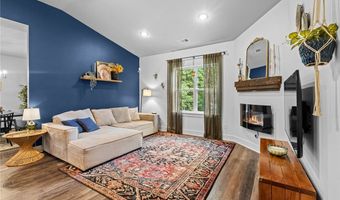 68 Elizabeth Dr, Bella Vista, AR 72715