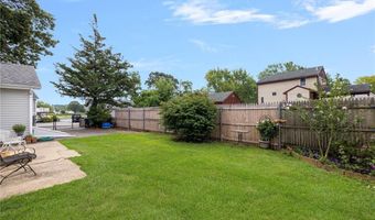 3 Sheffield St, Warwick, RI 02889