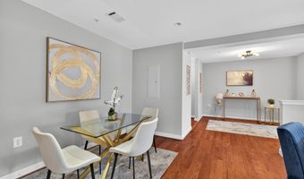 4163 S FOUR MILE RUN Dr 301, Arlington, VA 22204