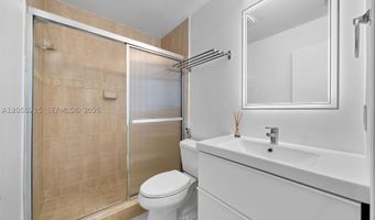 3549 Magellan Cir 418, Aventura, FL 33180