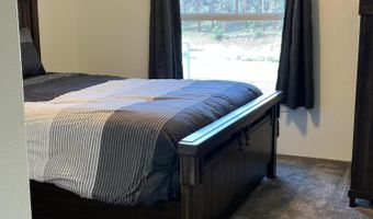 8334 Mina Bird Dr, Bonanza, OR 97623