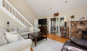114 Shore Dr N, Bridgewater, NH 03222