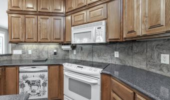 15 Binefar Ln, Hot Springs Village, AR 71909