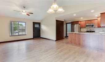 2811 Swallowtail Ct, Altoona, WI 54720