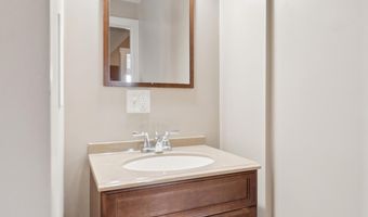549 N Gilbert St, Ada, OH 45810