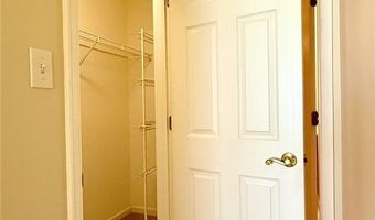 10218 Carlton Place Ct, Affton, MO 63123