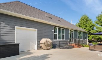 5220 Canyon River Dr NE, Ada, MI 49301