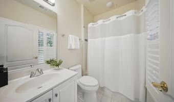 43582 OLD KINDERHOOK Dr, Ashburn, VA 20147