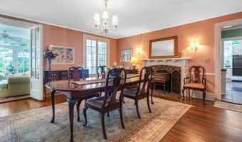 13 Serpentine Dr, Middletown, NJ 07748