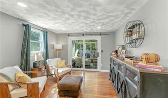 82 Martin St, East Providence, RI 02914