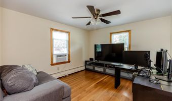 39 Fairview Ave, East Providence, RI 02914