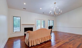8 Cedar Pl, Camden, SC 29020