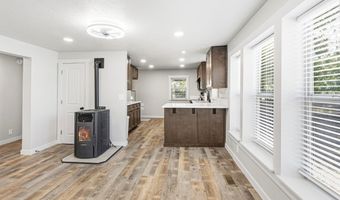 311 N School St, Cascade, ID 83611