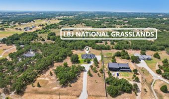 165 Rolling Bend Rd, Alvord, TX 76225