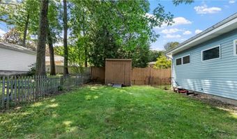 29 Cormier Rd, Lincoln, RI 02865
