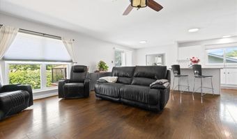 303 Oakfield Dr, Ballwin, MO 63021